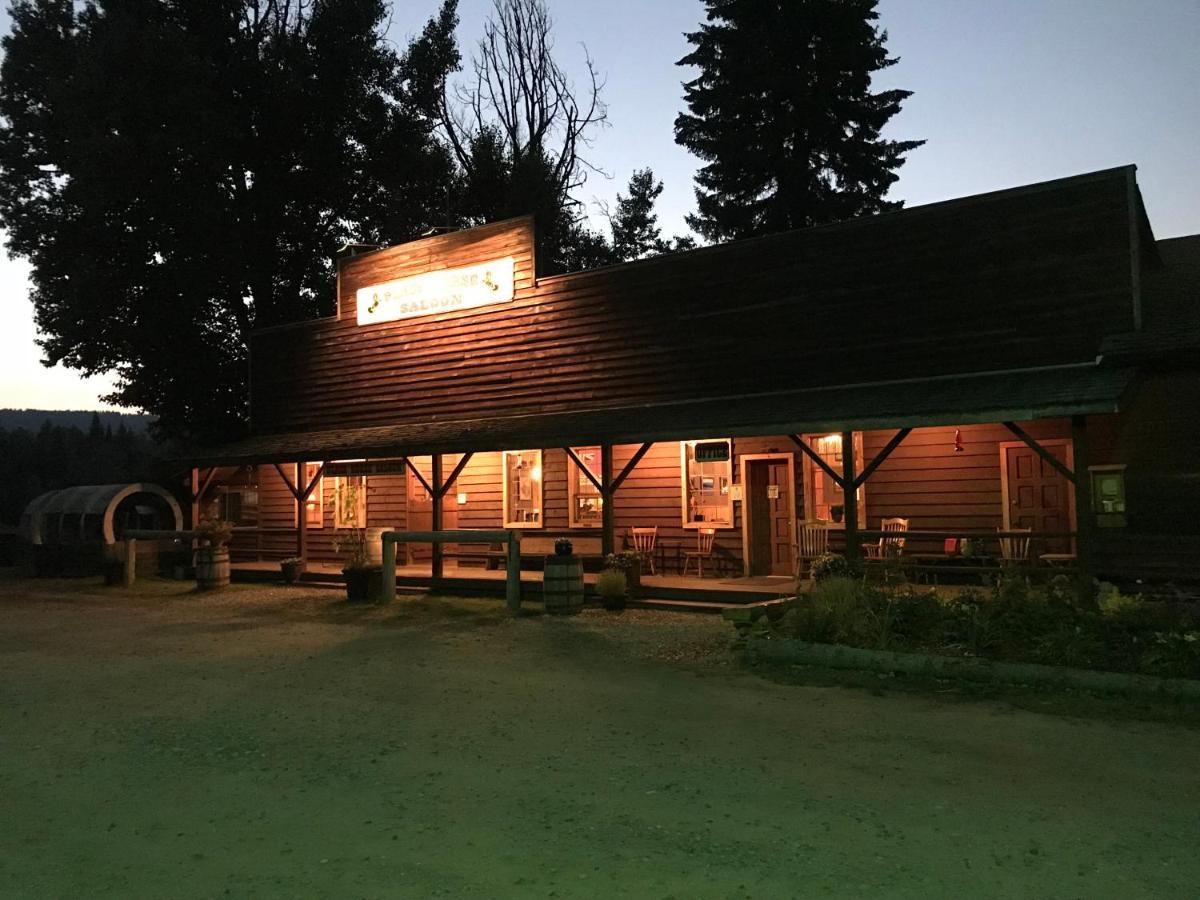 Wells Gray Guest Ranch Hotel Clearwater Exterior foto