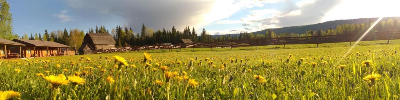 Wells Gray Guest Ranch Hotel Clearwater Exterior foto