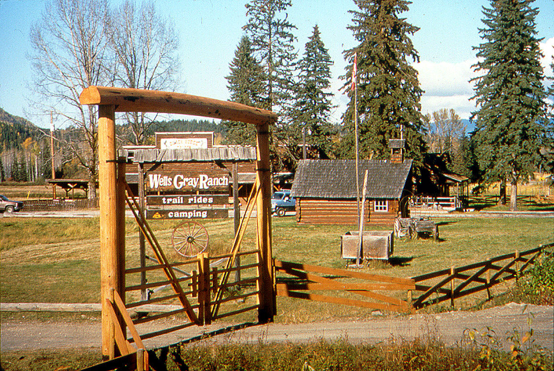 Wells Gray Guest Ranch Hotel Clearwater Exterior foto
