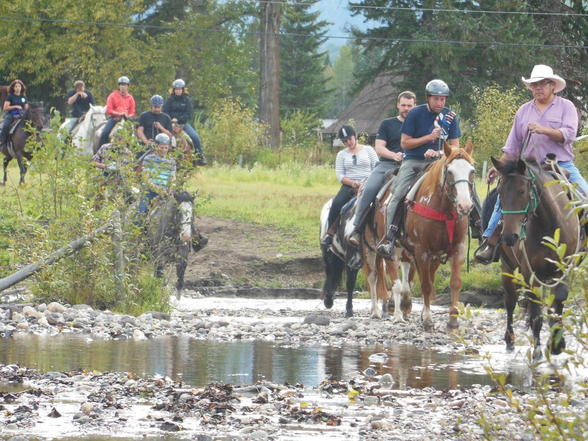 Wells Gray Guest Ranch Hotel Clearwater Exterior foto