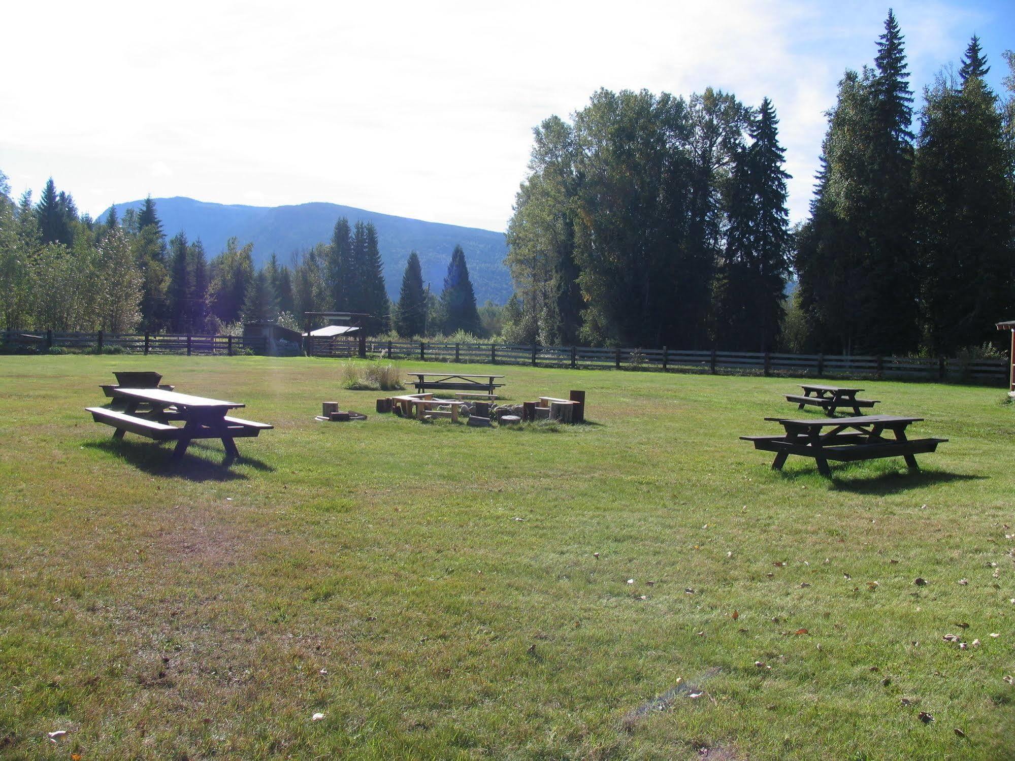 Wells Gray Guest Ranch Hotel Clearwater Exterior foto
